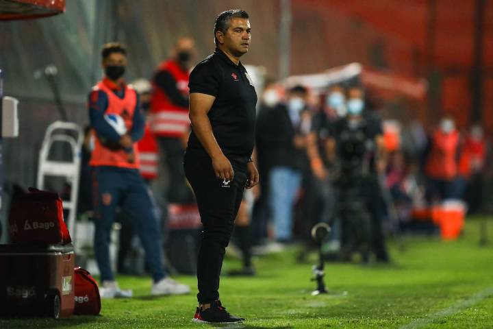 “Bienvenido a casa”: un DT chileno vuelve al club de sus amores para intentar salvarlo del descenso