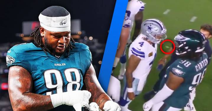 Jalen Carter de Philadelphia Eagles recibe expulsión por escupir a jugador en el primer minuto de la temporada