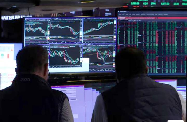 Los bonos argentinos subieron hasta 24% y el riesgo país bajó 360 puntos
