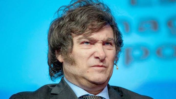 Javier Milei firmó el veto a la ley de distribución de ATN y lo envió al Senado