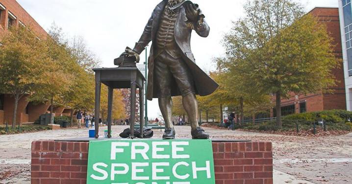 Elijah Rex Newcomb: Public hygiene for free speech