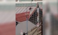 Por los techos del hospital escapó un paciente