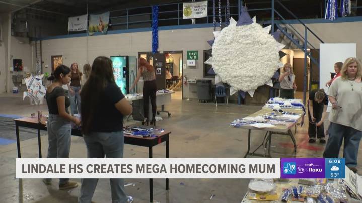 Lindale ISD students create giant 'mega mum' aiming for world record