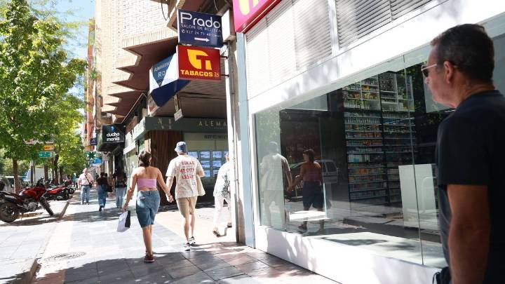Menores y la nueva ley antitabaco en Cáceres: "Los padres no tienen que pagar los platos rotos de sus hijos"