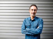Andrea Rizzi, “la literatura ilumina la oscuridad del presente”