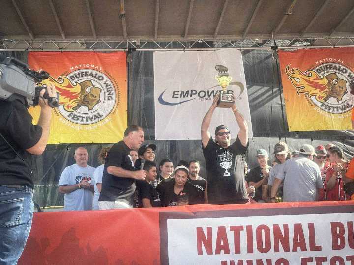 Sweet victory: Syracuse pizzeria proves CNY chicken wings rule the nation