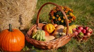 How To Style DIY Harvest Baskets To Elevate Your Garden Gathering