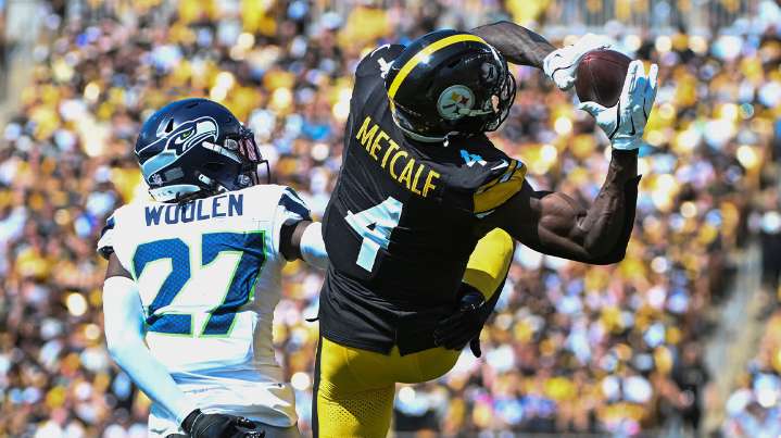 Watch Aaron Rodgers’ view on DK Metcalf’s 80