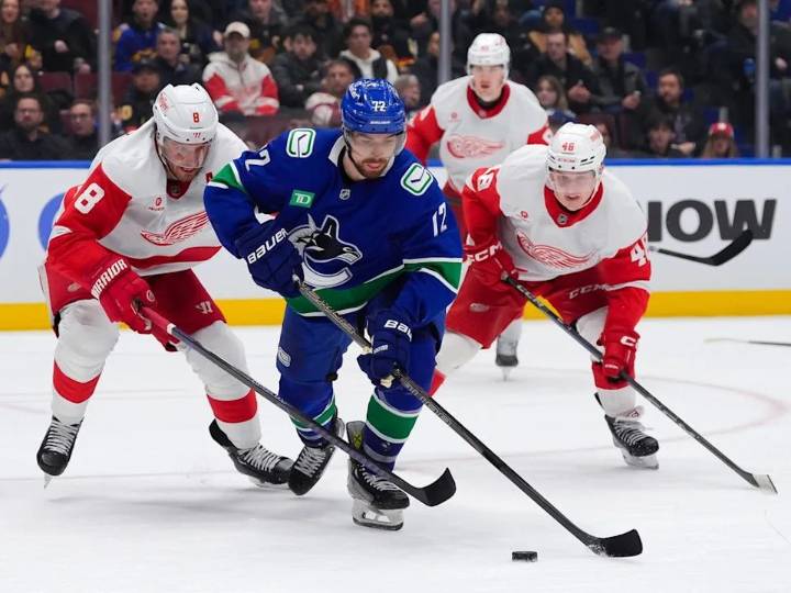 Canucks: Why heavy hit from former linemate was good news for Filip Chytil