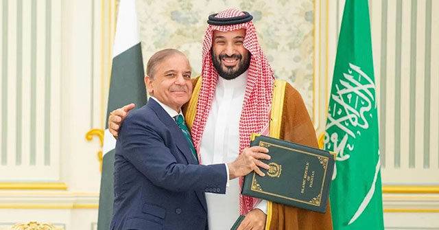 Saudi Arabia Signs Defense Agreement with Nuclear Pakistan After Israeli Strike on Qatar