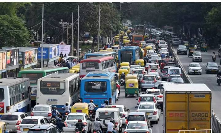 Pune: Team WACO demands implementation of AI-based Traffic Management System on Nagar Road From Yerwada to Wagholi 