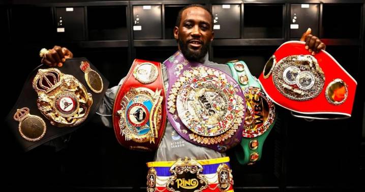 ¡Renunció! Terence Crawford pierde un título tras humillar a Canelo Álvarez