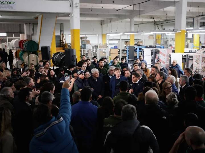 Kicillof se reunió con trabajadores y empresarios pymes