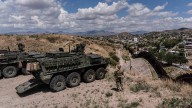 Texas intensifica su control fronterizo con el despliegue de 500 soldados de la Guardia Nacional en El Paso