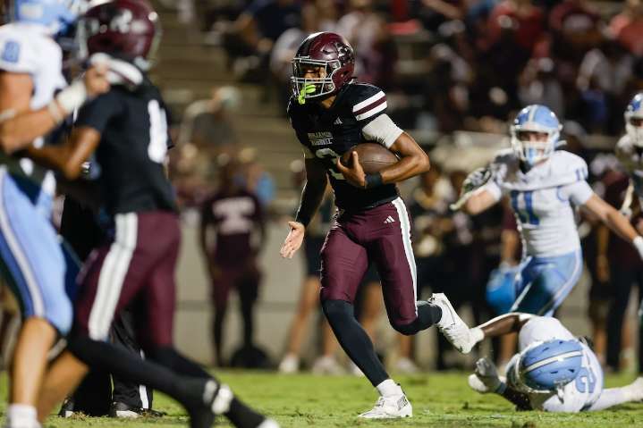 Benjamin Russell triumphs 35-34 in battle of talented quarterbacks