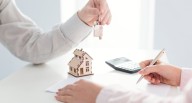 Comprar una vivienda hipotecada: cómo reducir riesgos en esta transacción