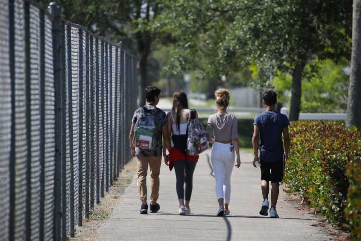 American kids are less likely to reach adulthood than foreign peers