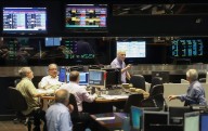 Tras el buen inicio de semana, las acciones y los bonos cayeron más de 9% y el Riesgo País subió a 977
