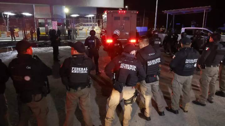 La Barredora, liderada por Hernán N, cobraba mil 200 pesos y utilizaba policías para el tráfico de migrantes