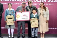 Impulsa Delfina Gómez «Mochila de Paz» para garantizar escuelas seguras