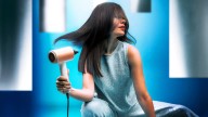 Este secador de pelo 'made in Spain' es antiencrespamiento y cuesta menos de 80 euros