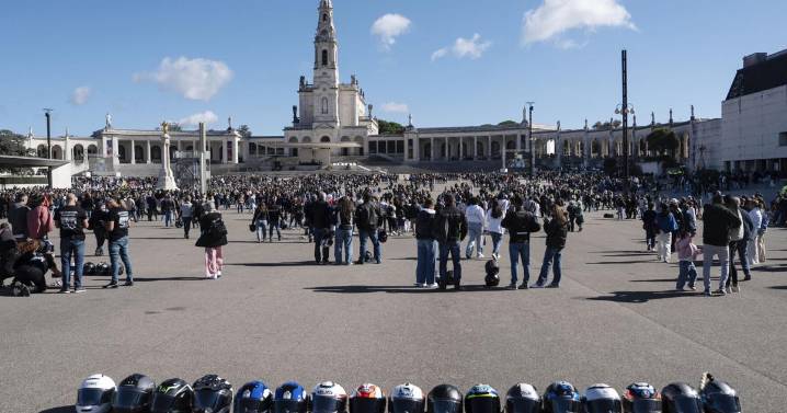 Miles de motociclistas se reúnen en Fátima, Portugal, para la bendición anual de cascos