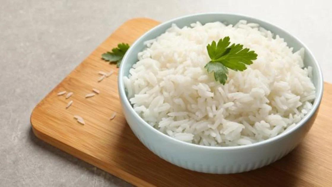 Recalentar arroz de forma incorrecta puede causar intoxicación con bacterias peligrosas
