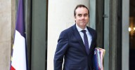 El nuevo primer ministro de Francia, Sébastien Lecornu, asume su cargo en medio de bloqueos y huelgas en el país