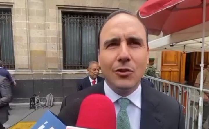 "Se lo merecía"; Manolo Jiménez asegura que Noroña "se ganó" los empujones de "Alito" en el Senado