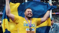 Stahl leaves it late to win discus gold in delayed final