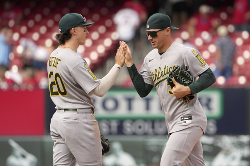 Jonrones de JJ Bleday y Zack Gelof impulsan vitoria 11-2 de Atléticos sobre Cardenales