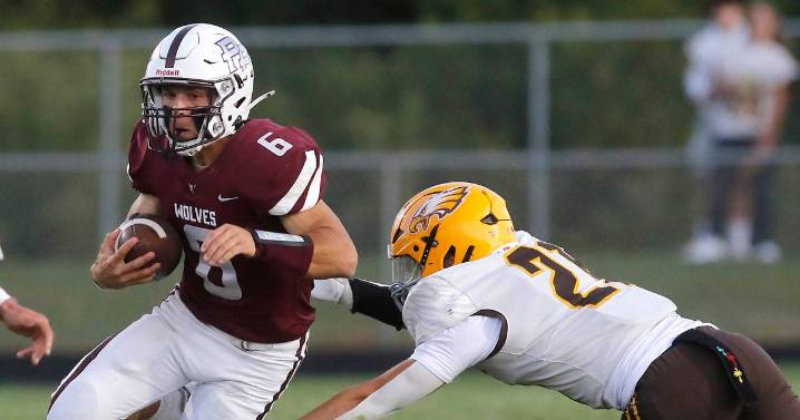 Luke Vanderwiel’s pick-six, 3 rushing TDs spark Prairie Ridge – Shaw Local