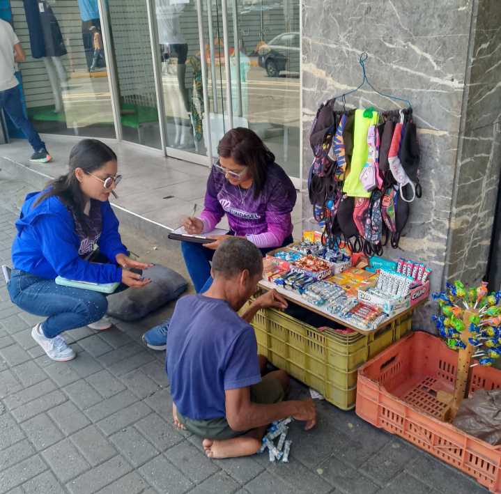 Desde la avenida 20: Fundasel atiende el llamado de Joel