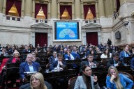 Mientras el Gobierno arma su estrategia para avanzar con el Presupuesto 2026, la oposición busca rechazar los vetos y citar a Karina Milei