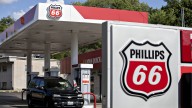 This oil refiner Best Stock is seeing insider buying and could break out