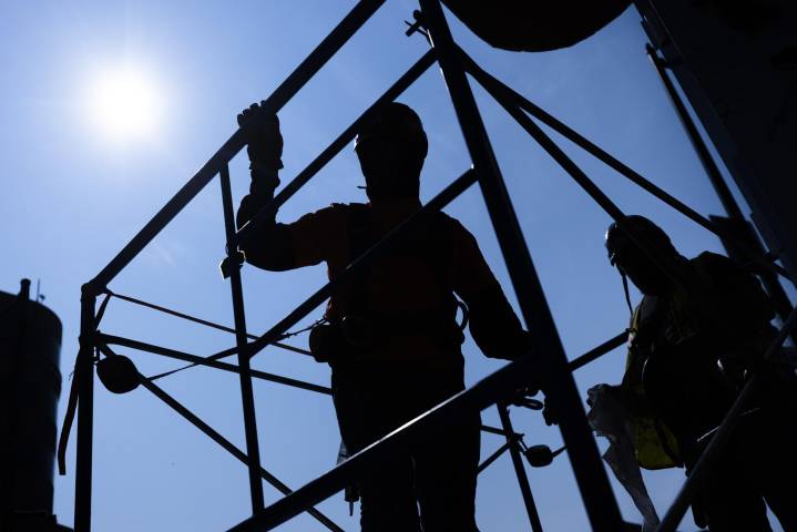 La tasa de desempleo de EE.UU. en agosto aumenta 4,3 %, con una anémica creación de empleo