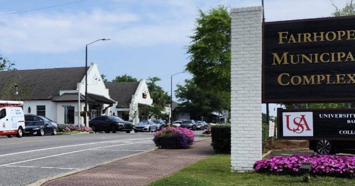 Baldwin County judge denies summary judgment, sets trial in Fairhope's battle with developer