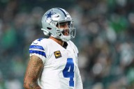 Apopka grad and Eagles star Jalen Carter ejected before the first snap for spitting on Cowboys’ Dak Prescott