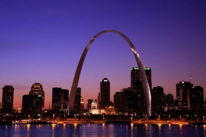 Why Has the St. Louis Arch Gone Dark?