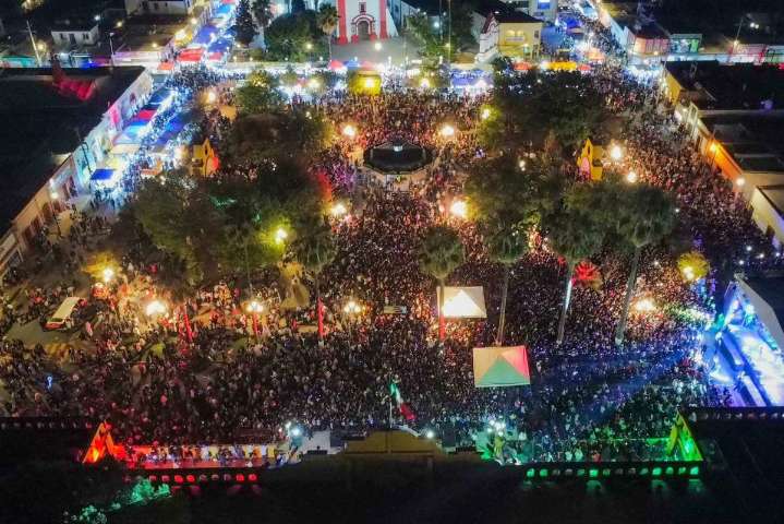 Ramos Arizpe celebra en unidad el Grito de Independencia con 25 mil asistentes