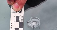 Chicoana: fragmentos de meteoritos les destrozaron los parabrisas en plena ruta