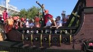 Leatherheads tailgate brings Bucs and Jets fans together for charity at home opener