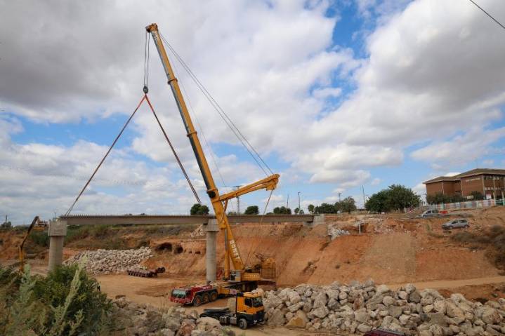 Torrent encara la recta final en la construcción de la nueva pasarela del CEIP Juan XXIII