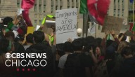 Estados Unidos: Estudiantes protestan contra Operación "Bombardeo a Mitad de Camino" de Inmigración frente a la Torre Trump en Chicago