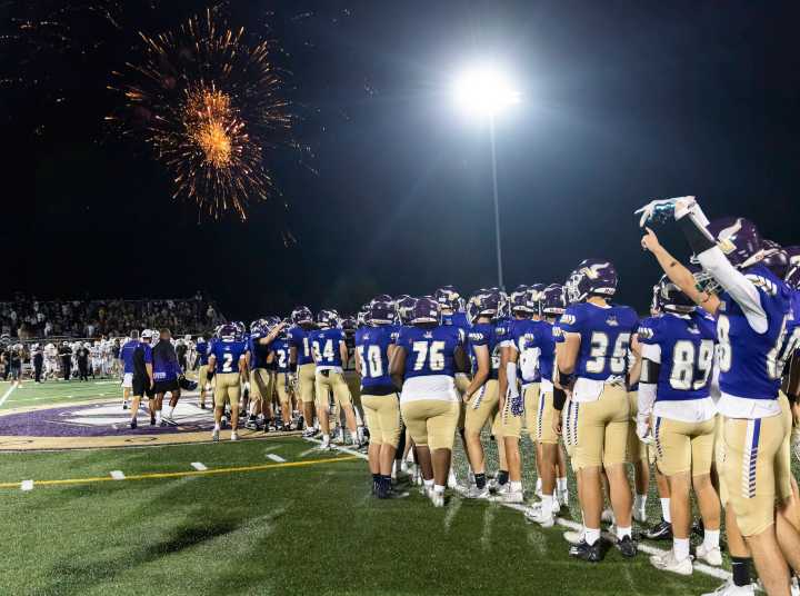 Vikings, Wildcats hold spots in football coaches polls