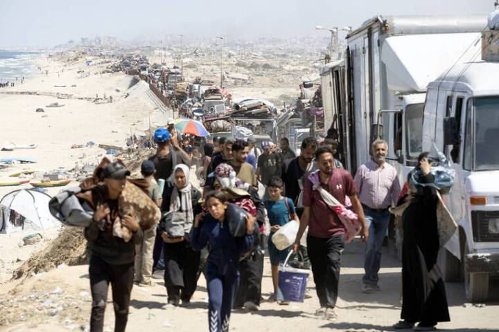 Israeli ground forces move into Gaza City, sowing chaos
