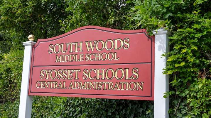 Niche names 13 Long Island districts best in New York State