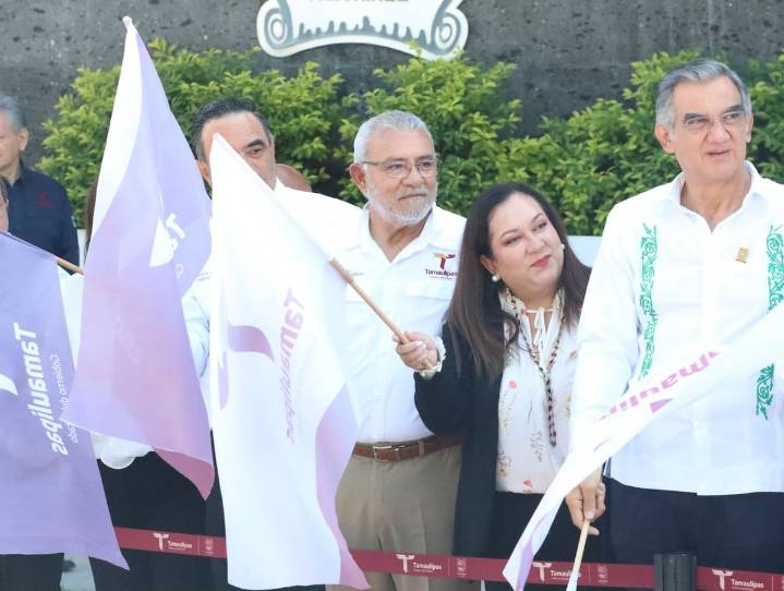 Américo Villarreal entrega gimnasio de la Escuela Normal de Educadoras “Estefanía Castañeda”