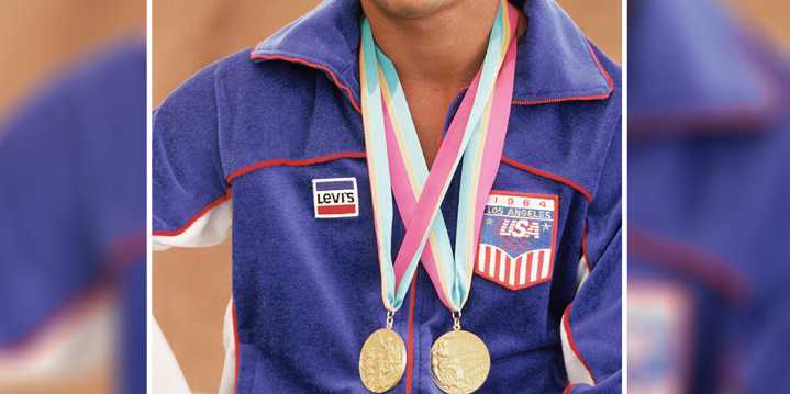 Olympic legend auctions off gold medals and leaves USA for good: 'I needed the money'