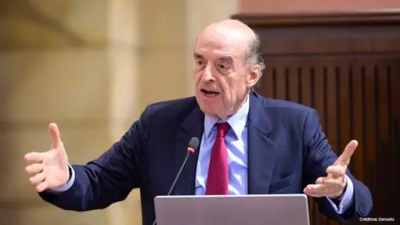 Álvaro Leyva denuncia a Petro y a periodista en EE. UU. por audio manipulado de golpe de Estado